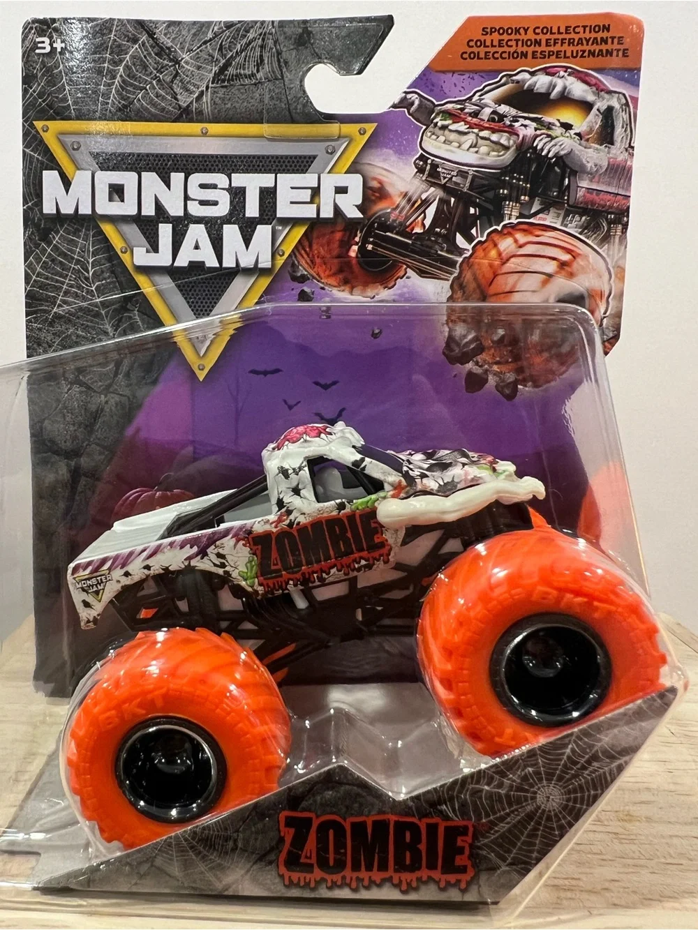 🔥Spin Master MONSTER JAM ZOMBIE Spooky Collection Monster Truck - Orange & White